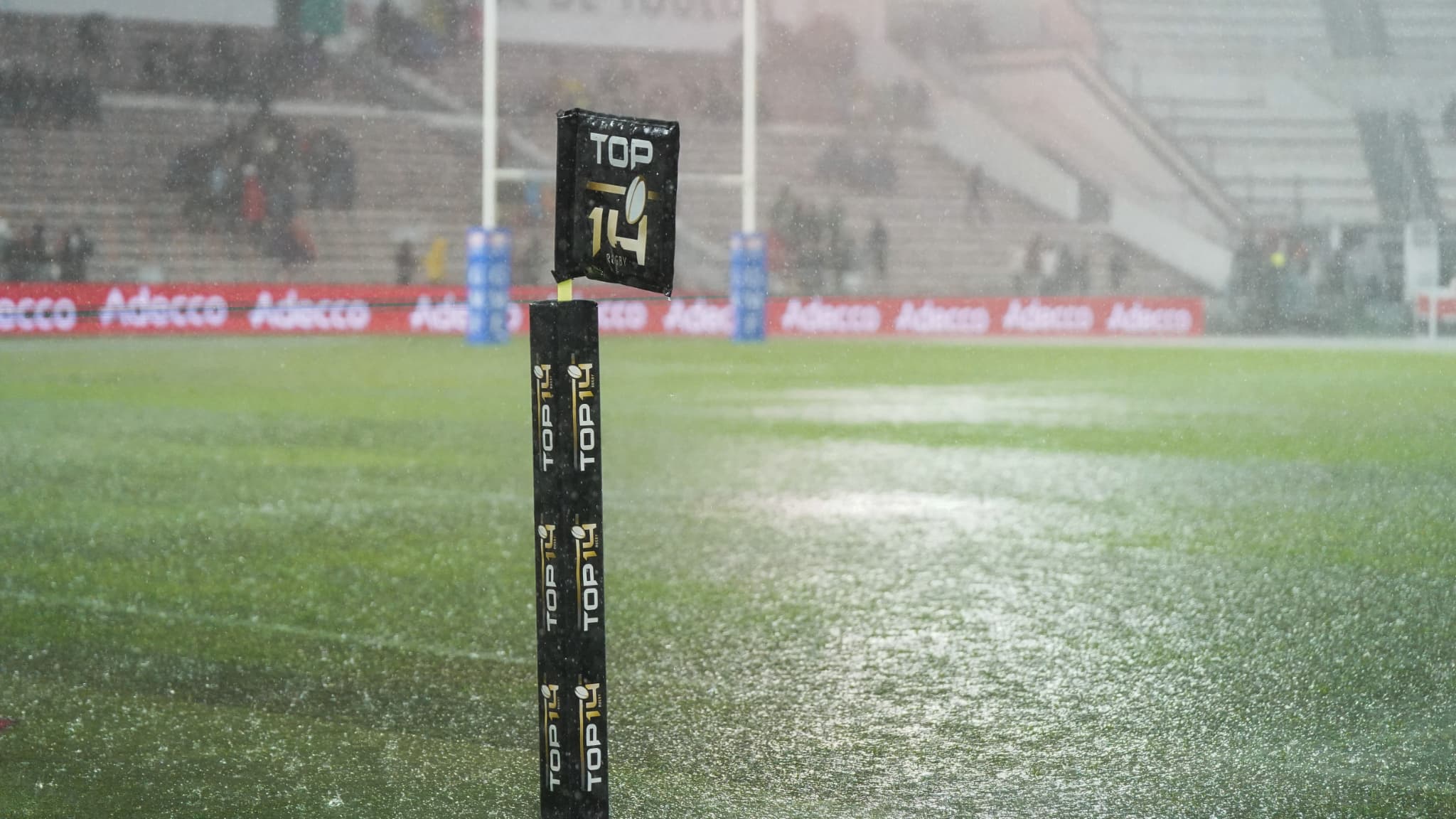 La pluie au stade Mayol de Toulon, le 21 septembre 2025. 