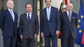 François Hollande a reçu lesles ministres américain et britannique des Affaires étrangères, John Kerry et William Hague.