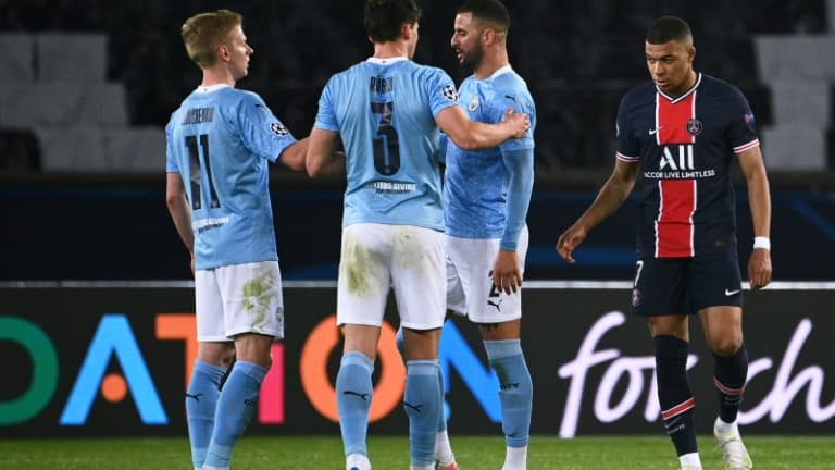Le dépit de Kylian Mbappé (d) au coup de sifflet final contre Manchester City en demi-finale aller de Ligue des champions, le 28 avril 2021 au Parc des Princes Le dépit de Kylian Mbappé (d) au coup de sifflet final contre Manchester City en demi-finale aller de Ligue des champions, le 28 avril 2021 au Parc des Princes