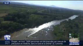 La rivière de l'Ardèche vue depuis l'hélicoptère BFMTV ce vendredi matin
