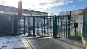 L'entrée du collège Champollion de Dijon, incendié avant les vacances de Noël