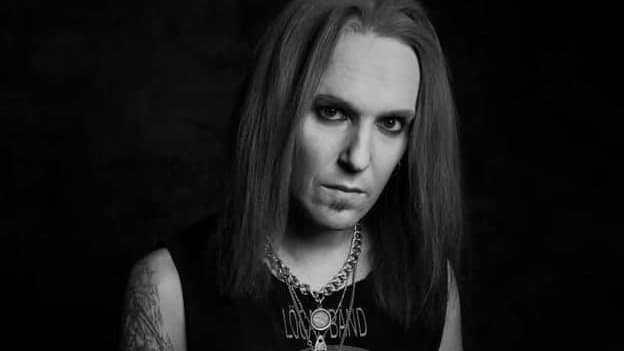Photo of Alexi Laiho, guitariste et chanteur du groupe finlandais Children of Bodom, décédé à 41 ans