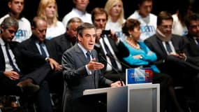 A six jours de l'élection à la présidence de l'UMP, François Fillon a franchi un pas lundi dans l'affrontement contre Jean-François Copé