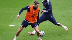 Adrien Rabiot à l'entraînement avant la demi-finale de l'Euro 2024 entre la France et l'Espagne, le 8 juillet 2024.
