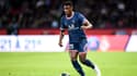 Nuno Mendes avec le maillot du PSG