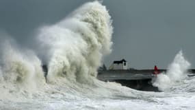 Vague dans le Finistère