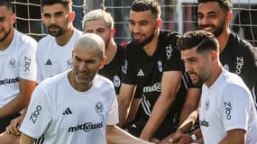 Zinedine Zidane avec son fils Luca lors d'un tournoi exhibition en juin 2023 