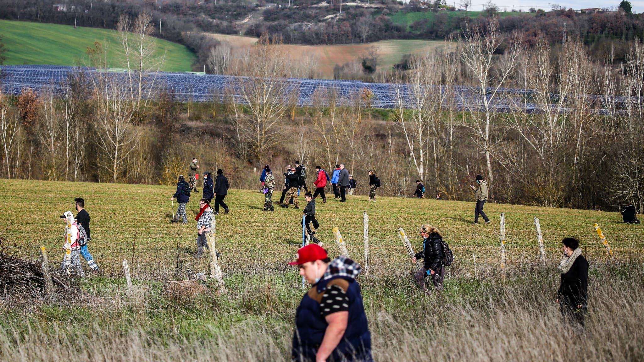 Les recherches de Delphine Jubillar, après sa disparition, le 23 décembre 2020 à Cagnac-les-Mines, près d'Albi. Les recherches de Delphine Jubillar, après sa disparition, le 23 décembre 2020 à Cagnac-les-Mines, près d'Albi.