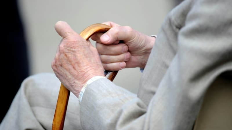 Grand âge: l'Assemblée vote une mesure pour mieux faire face aux maltraitances
