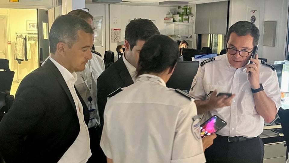 Gérald Darmanin, au centre de commandement de la Police nationale, dans la nuit du 29 au 30 juin 2023