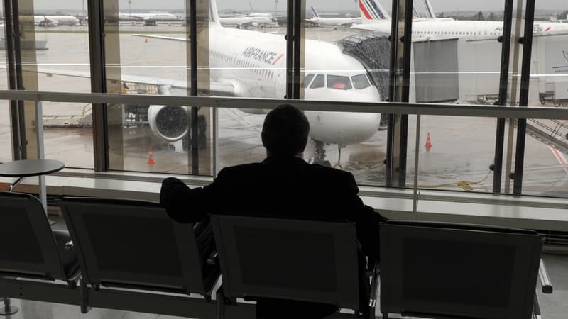 Deux vols sur dix sont annulés en raison d'un mouvement de grève, ce jeudi.