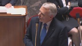 Jean-Marc Ayrault a réaffirmé sa "confiance" en son ministre de l'Intérieur, mercredi à l'Assemblée.
