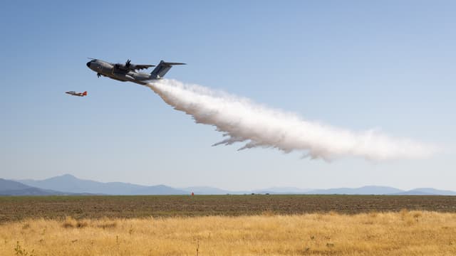 L'A400M testé par Airbus comme bombardier d'eau