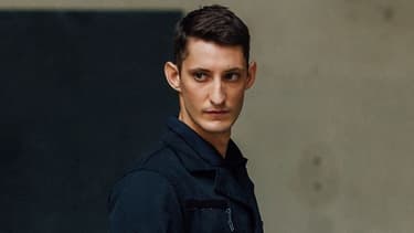 Pierre Niney dans Sauver ou périr