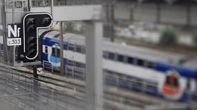 Le 16 mars 2013, une vingtaine de jeunes gens avait pris d'assaut, à la gare de Grigny, plusieurs rames d'un RER D en provenance de Paris. (photo d'illustration)