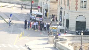 Une mise en situation a été organisée vendredi 17 juin dans le cadre de l'enquête sur la mort de deux personnes lors d'un contrôle policier en avril dernier sur le Pont Neuf.