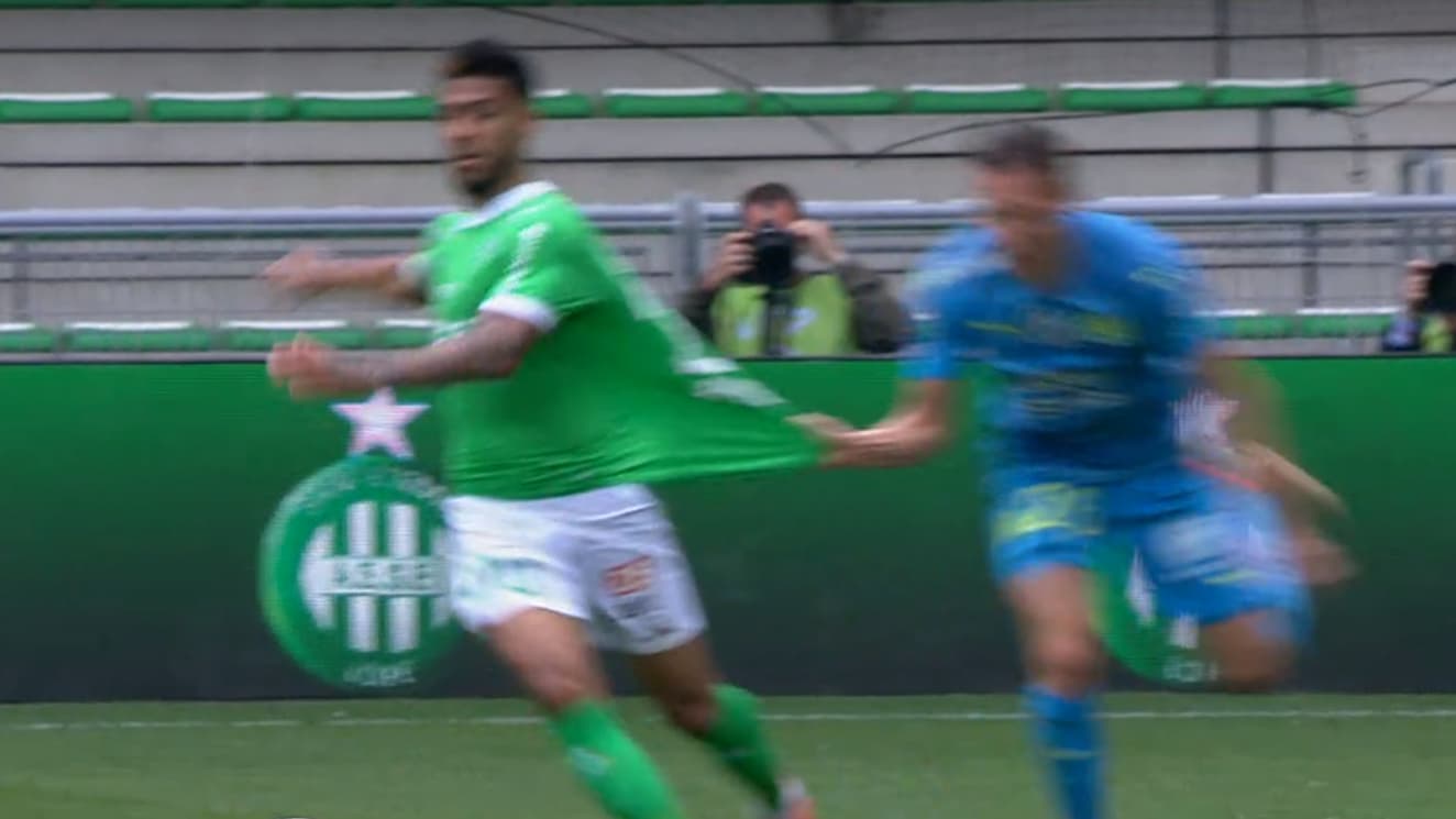 La faute de Thauvin sur Bouanga La faute de Thauvin sur Bouanga