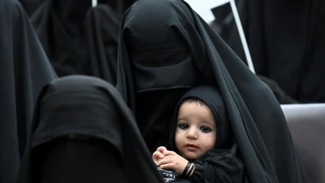 Une femme afghane à un meeting pro-taliban à Kaboul le 11 septembre 2021