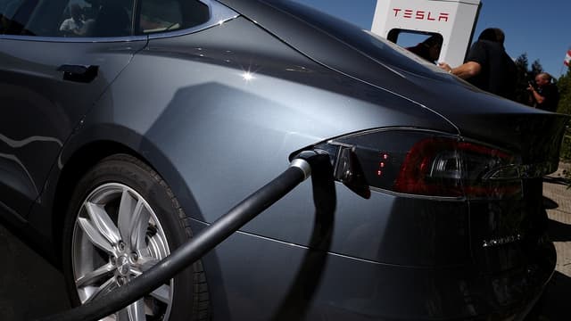Tesla rappelle 53.000 véhicules