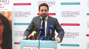 Patrick Klugman, avocat de la liste Île-de-France en commun, lors d'une conférence de presse le 24 mai 2021.