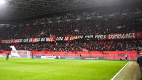 La banderole insultante des supporters de Nice contre l'OM à l'Allianz Riviera le 26 janvier 2025