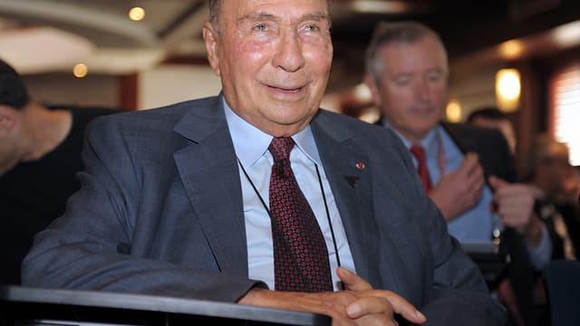 Serge Dassault, a été mis en examen en avril dernier pour "achat de votes", complicité de financement illicite de campagne électorale" et "financement de campagne électorale en dépassement du plafond autorisé".