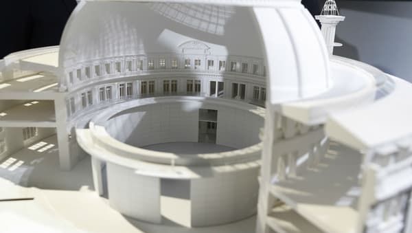 Un cylindre gigantesque sera installé au coeur de la bourse de commerce pour accueillir des expositions. Un cylindre gigantesque sera installé au coeur de la bourse de commerce pour accueillir des expositions.