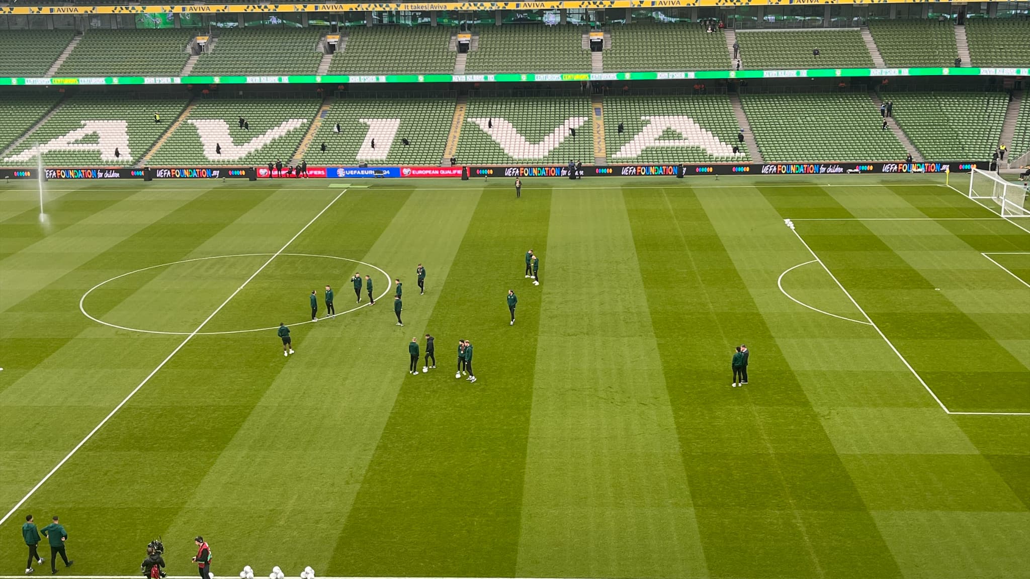 Une pelouse en très bon état ce soir pour Irlande-France