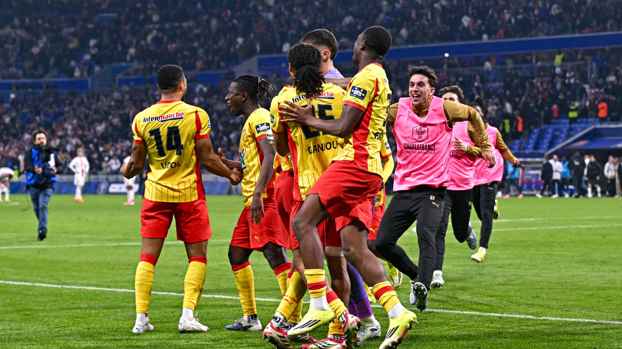 Joueurs de Lens célébrant