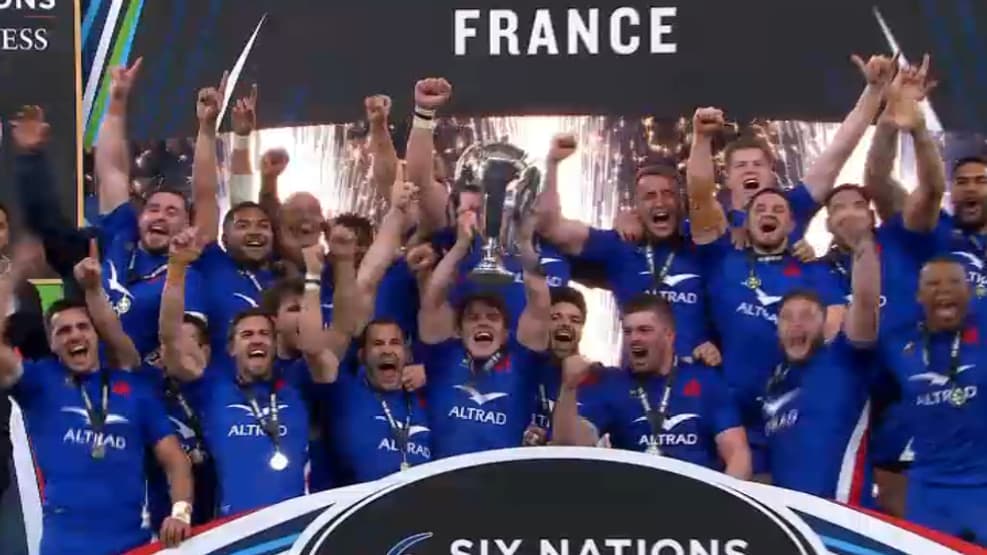 Les Bleus soulèvent le trophée du Tournoi des VI Nations Les Bleus soulèvent le trophée du Tournoi des VI Nations
