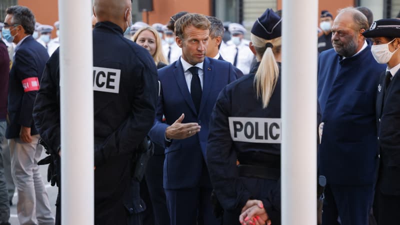 Eric Dupond-Moretti et Emmanuel Macron lors d'un déplacement à Marseille le 1er septembre 2021.