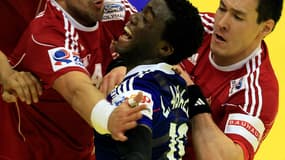 Luc Abalo pris dans la défense hongroise