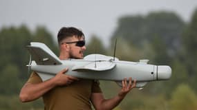 Le drone ukrainien Leleka-100 ressemble à un modèle réduit d'avion, coûte environ 37.500 euros