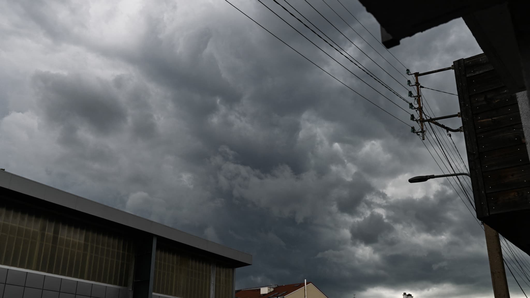 ORAGES: TROIS DÉPARTEMENTS PLACÉS EN VIGILANCE ORANGE