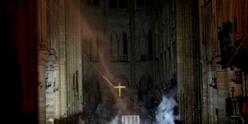 Incendie à Notre-Dame: les premières images à l'intérieur de la cathédrale