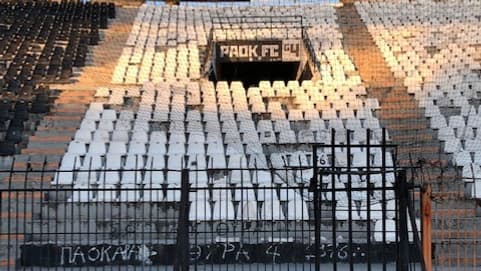 La tribune "Gate 4" du stade La Toumba du PAOK Salonique La tribune "Gate 4" du stade La Toumba du PAOK Salonique