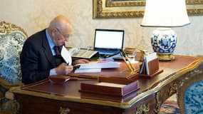 Le président Giorgio Napolitano a dissous samedi le Parlement en Italie, ouvrant la voie à des élections législatives anticipées fin février au lendemain de l'adoption du budget 2013 et de la démission du président du Conseil, Mario Monti. /Photo prise le