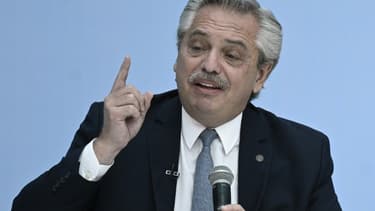 Le président argentin Alberto Fernandez le 23 mars 2021 à Buenos Aires, dix jours avant d'être diagnostiqué positif au Covid-19.