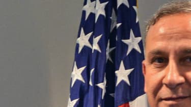 Le ministre de la Défense irakien au Pentagone en avril 2015 en compagnie du secrétaire de défense américain Ashton Carter