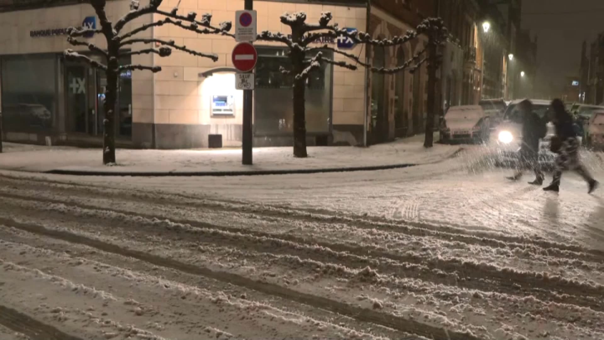 La neige est tombée en abondance à Béthune ce mercredi 8 janvier 2024.