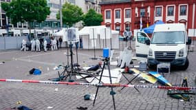La place du marché de Mannheim, en Allemagne, après une agression au couteau qui a blessé plusieurs personnes, le 31 mai 2024