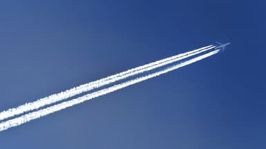 Un avion de ligne en plein vol (Photo d'illustration)