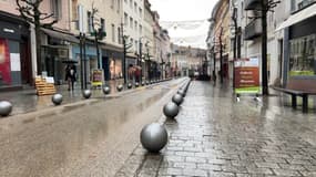 Le gérant d'un bureau de tabac de la rue Carnot, à Gap, a lancé une pétition pour obtenir davantage de places de stationnement.
