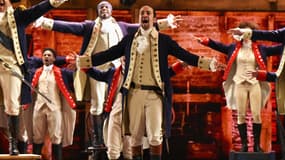 Lin-Manuel Miranda en train de jouer Hamilton pendant les Tony Awards en juin 2016 