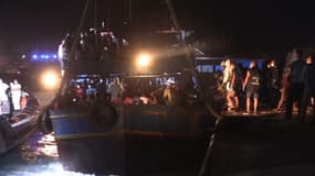  L'île italienne de Lampedusa submergée par l'arrivée de migrants 