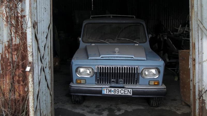 Un véhicule 4X4 fabriqué en Roumanie et ayant appartenu à Nicolae Ceausescu a été vendu aux enchères vendredi pour 40.000 euros, 30 ans après la chute de l'ancien dictateur communiste, a annoncé l'administration fiscale, sans dévoiler le nom de l'acquéreur.