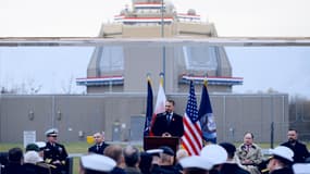 Le Ministre polonais des Affaires étrangères Radoslaw Sikorski (au centre) lors d'une cérémonie d'inauguration de la base américaine de Redzikowo,