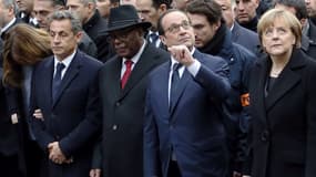 De gauche à droite: Nicolas Sarkozy, Ibrahim Boubacar Keïta (président du Mali), François Hollande et Angela Merkel, lors de la marche républicaine du 11 janvier 2015.