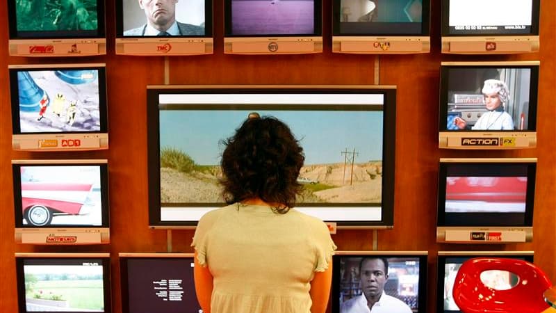 Les noms des six lauréats pour l'attribution de six nouvelles chaînes gratuites sur la TNT, qui devraient commencer à émettre d'ici la fin de l'année, ont été dévoilés mardi. Sans surprise, les groupes historiques TF1 et M6 ont obtenu une fréquence pour l