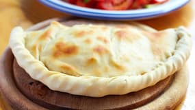 La recette de la pizza calzone est très simple. A voir ici.